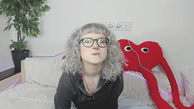 EdythElswick online show from April 2026 04:29:01 AM