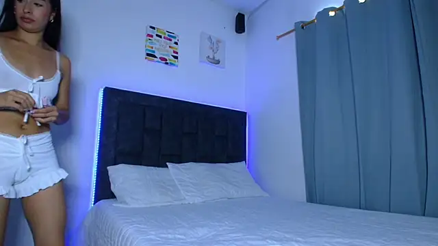 IssabellaLopez online show from February 2026 04:49:02 PM