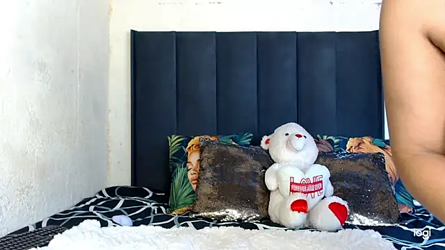 quenliyasa online show from April 2026 12:25:01 PM