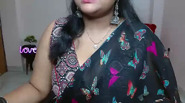 Snapshot of Naughty_Ayesha1 chatting on February 2025 06:33:01 AM Naughty Ayesha1 online show from February 2025 06:33:01 AM