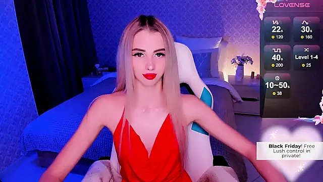 Snapshot of Emilia_Klar chatting on December 2024 02:44:01 PM Emilia Klar online show from December 2024 02:44:01 PM