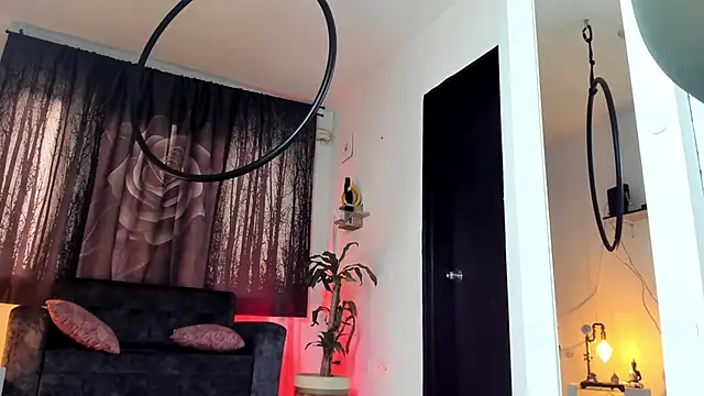 Alaia Love77 online show from November 2025 10:15:01 PM