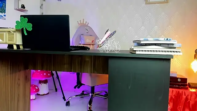 Alaia Love77 online show from March 2026 09:15:01 PM