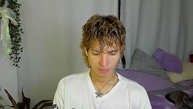 santy-kitty online show from October 2025 02:31:02 AM