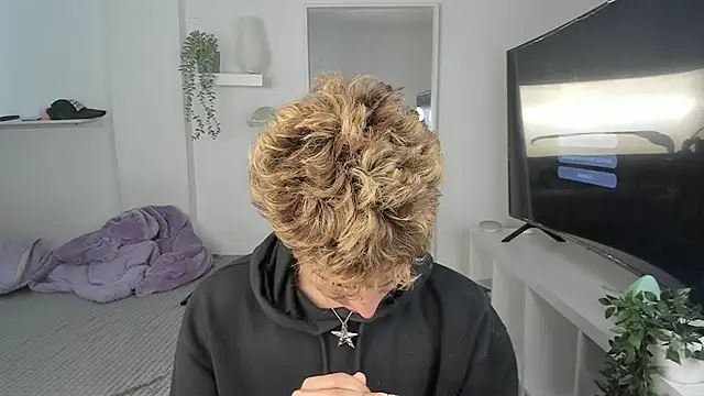 santy-kitty online show from November 2025 07:48:02 PM