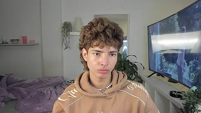 santy-kitty online show from November 2025 04:00:02 AM