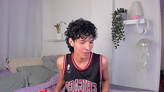 santy-kitty online show from February 2026 02:53:01 AM