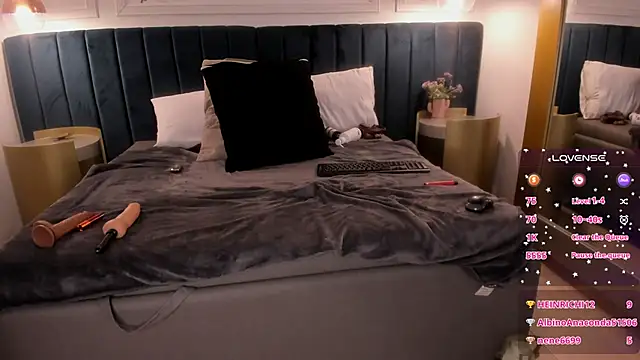 Issabella Roa online show from December 2024 10:56:02 PM