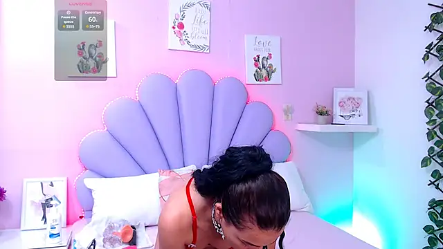 HannaPretthy online show from January 2025 07:17:01 PM