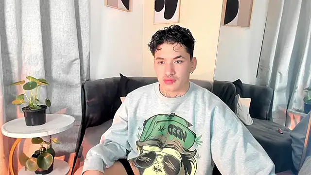 MatheoVelez online show from January 2025 12:05:02 PM