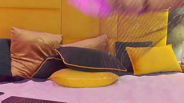 GiuliaHarvey online show from February 2025 03:32:01 AM