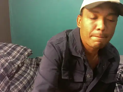 Snapshot of TUMORENO1 chatting on October 2025 06:47:01 PM TUMORENO1 online show from October 2025 06:47:01 PM