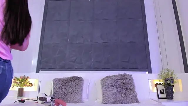 SaraGomez1 online show from September 2025 12:51:02 PM