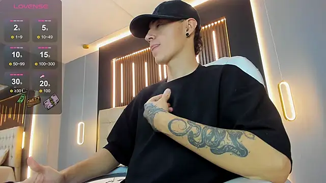 Lobo 17  online show from March 2026 08:41:02 AM