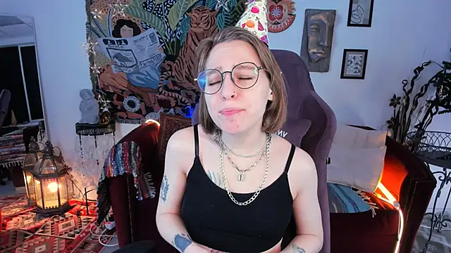 AphexQueen online show from December 2024 09:26:02 PM