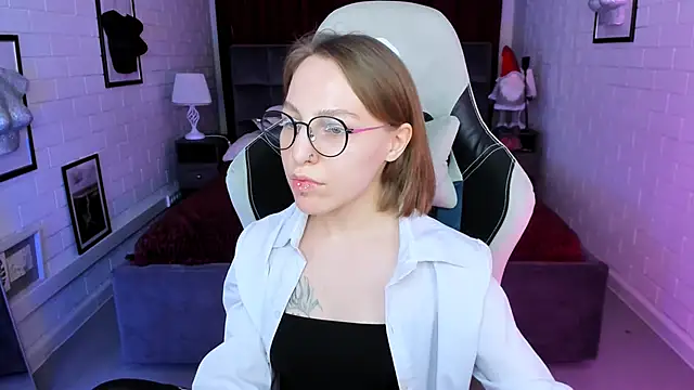 AphexQueen online show from January 2025 01:11:02 PM