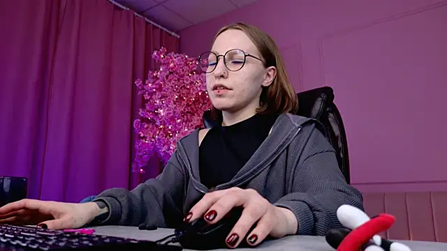 AphexQueen online show from February 2025 07:14:01 PM