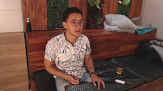 Andy Joy  online show from November 2025 11:42:02 AM