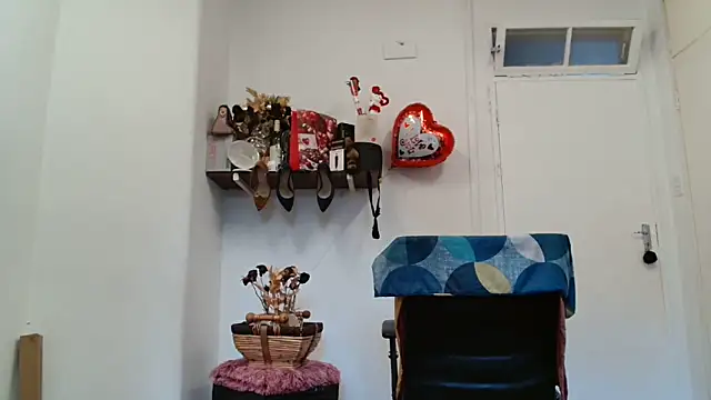 xTALLSEXYBUMx online show from February 2026 04:42:01 AM