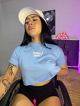 emily 22x online show from October 2025 09:47:01 PM