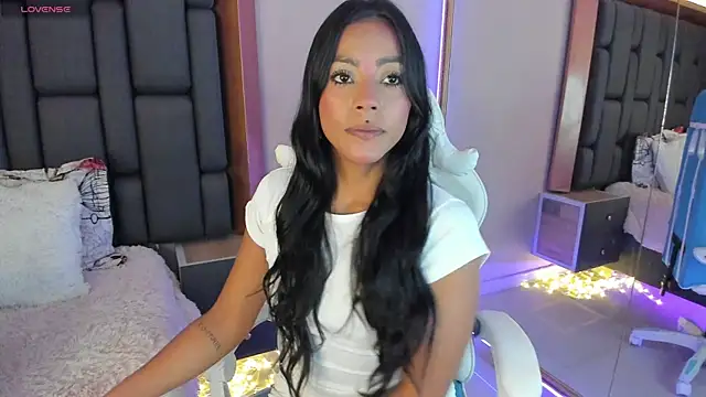 Amber villalobos  online show from February 2025 04:51:02 AM