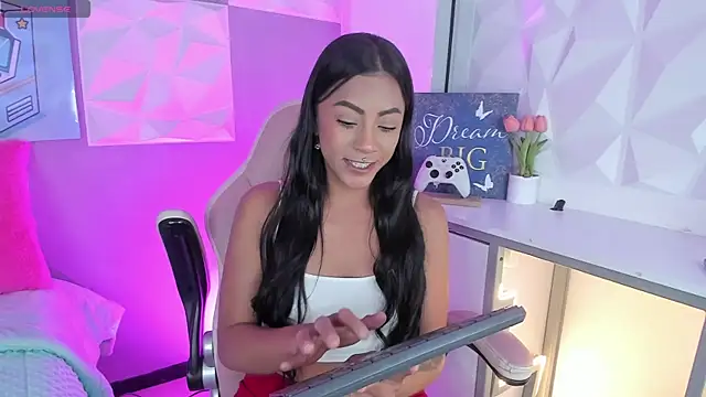 Amber villalobos  online show from March 2026 10:32:01 PM