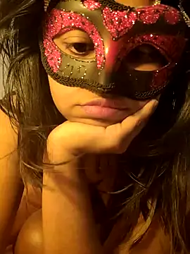 Bella Luna18 online show from March 2025 06:00:01 PM