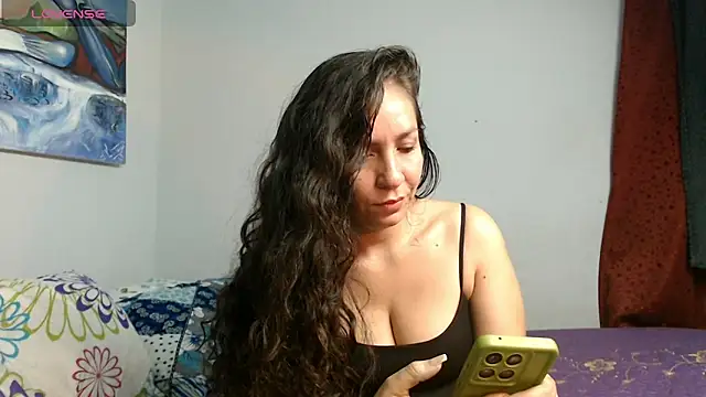 Snapshot of naihroby chatting on June 2026 03:09:02 AM naihroby online show from June 2026 03:09:02 AM