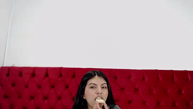 CarolineBrunx online show from February 2025 04:04:02 AM