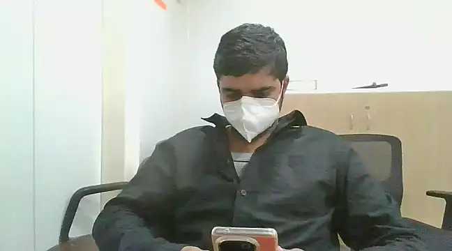 Ishan003 online show from December 2024 04:59:02 PM