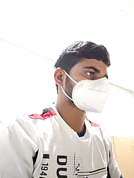 Ishan003 online show from January 2025 01:41:02 PM