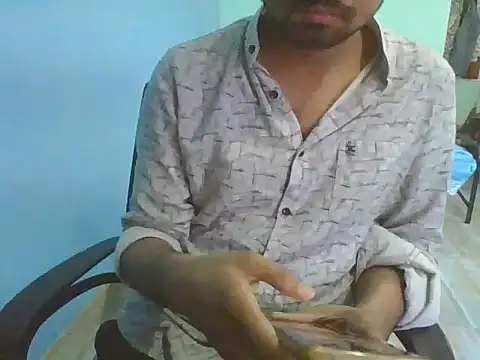 Ishan003 online show from November 2025 04:33:02 AM