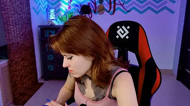 LolaAsmus online show from November 2025 08:00:02 AM