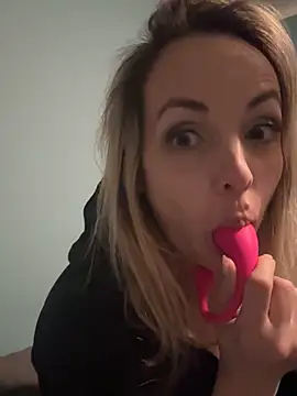 Snapshot of Annelibre chatting on January 2025 09:29:02 PM Annelibre online show from January 2025 09:29:02 PM