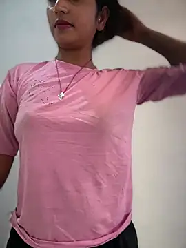 Snapshot of DiyAsingHh chatting on April 2026 12:30:02 AM DiyAsingHh online show from April 2026 12:30:02 AM