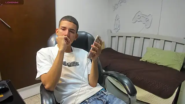 JackSwan18 online show from September 2025 04:29:01 AM