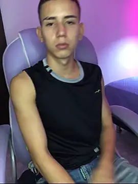 JackSwan18 online show from October 2025 03:17:01 AM