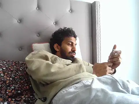 skinny  boy   online show from February 2026 06:16:01 PM