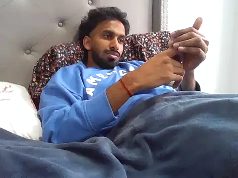 skinny  boy   online show from March 2026 07:21:02 PM