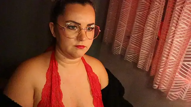 Snapshot of queenpeachi chatting on December 2024 09:21:02 AM queenpeachi online show from December 2024 09:21:02 AM