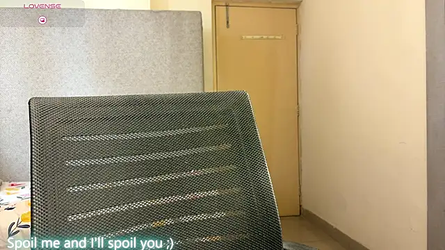 ohh mona online show from November 2025 05:28:02 AM