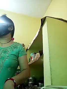 heenage online show from February 2025 02:51:02 AM