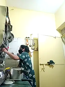 heenage online show from March 2025 02:53:02 PM