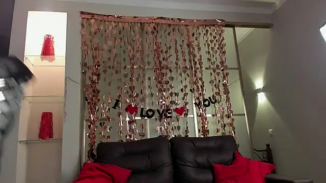 Emma Flin online show from February 2026 04:44:01 AM