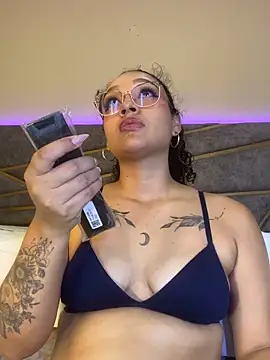 EMILYY FOXY online show from June 2026 07:42:01 PM