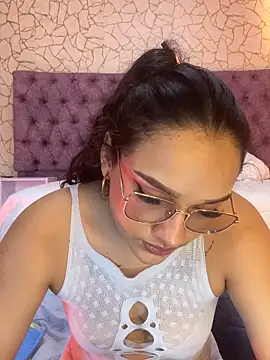 Snapshot of EMILYY_FOXY chatting on June 2026 07:01:02 PM EMILYY FOXY online show from June 2026 07:01:02 PM