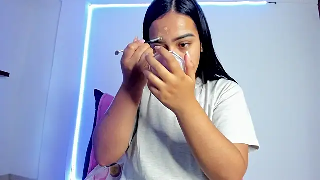 anniesweet- online show from April 2026 01:37:02 PM