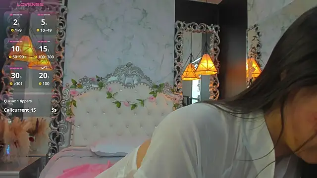 Snapshot of Skinny_Linda chatting on February 2025 04:52:01 PM Skinny Linda online show from February 2025 04:52:01 PM