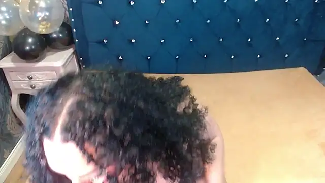 Sofiacowperx online show from April 2026 07:58:01 PM