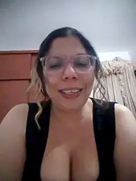 Carliina Soussa online show from February 2026 11:03:01 PM